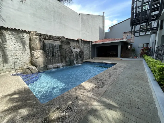 Elegante apartamento en venta Escazu Trejos Montealegre