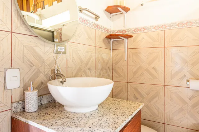 Hotel Boutique con Vista al Océano en Dominical – 13 Unidades en 1 Hectárea
