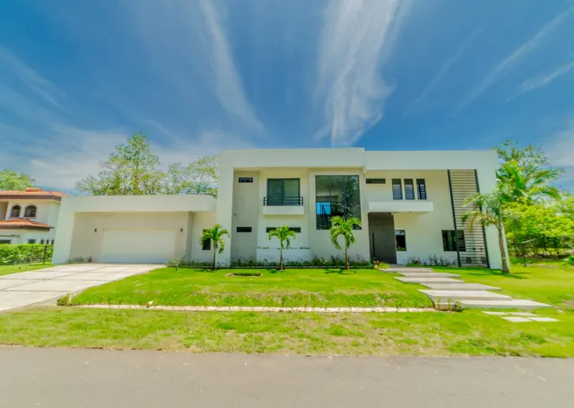 Casa de lujo en venta en La Guácima, Condominio Hacienda Los Reyes