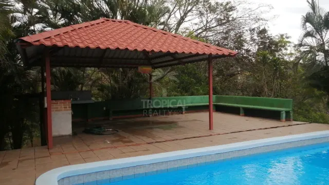 Finca en Venta en Turrúcares – Con Río, Piscinas y Alto Potencial Ecoturístico