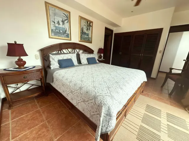 Villa de Lujo Frente al Mar en Playa Hermosa, Jacó – $875,000 USD