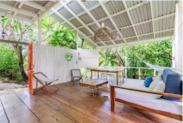 Villa de Lujo con Vista al Océano en Santa Teresa – Privacidad, Naturaleza y Potencial de Inversión
