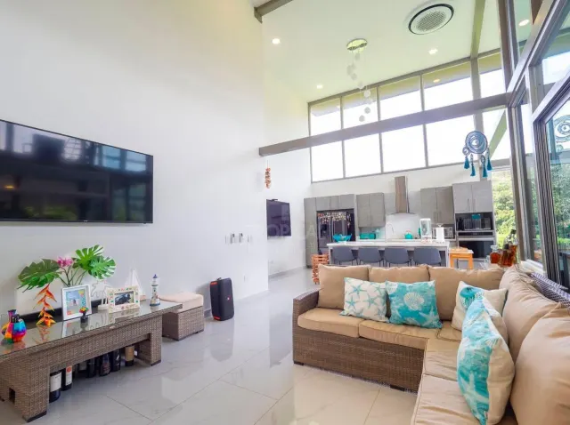 Casa de Lujo de Una Planta en Venta Playa Hermosa, Mistico