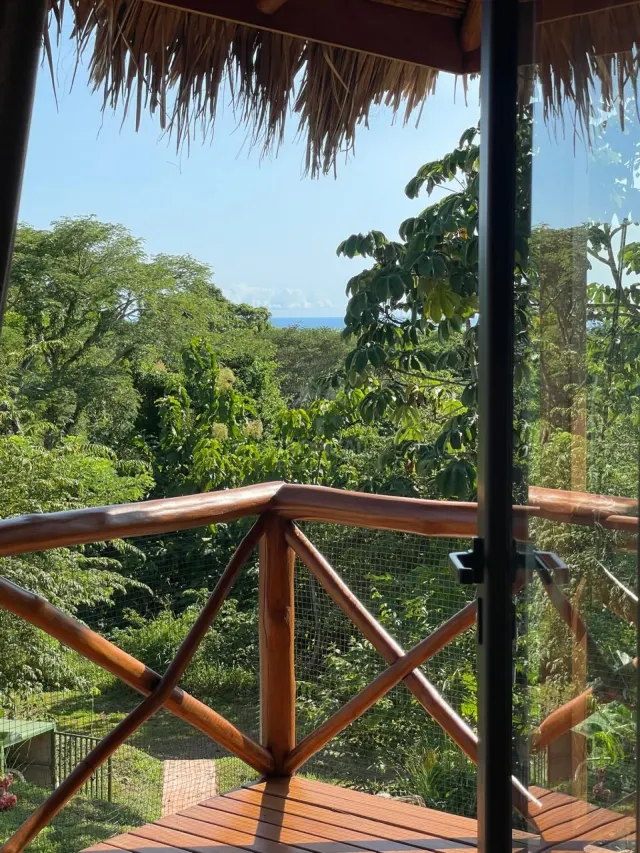 Terreno de uso mixto con vista al mar en Mal País, Costa Rica, con 75% de construcción permitida, $629,000