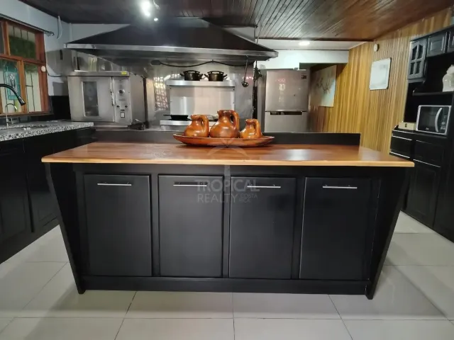 Propiedad con 2 Casas y Vistas a las Montañas – Excelente Potencial para Airbnb, Hospedaje o Retiro Vacacional