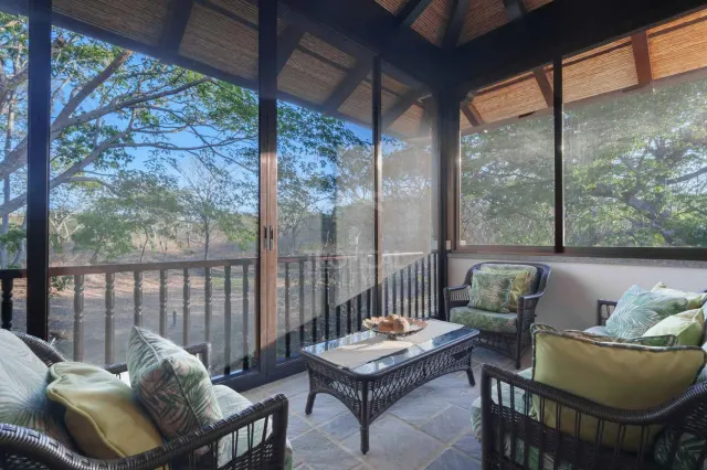 Residencia de Lujo en Hacienda Pinilla con Arquitectura Colonial Española y Estilo de Vida Resort