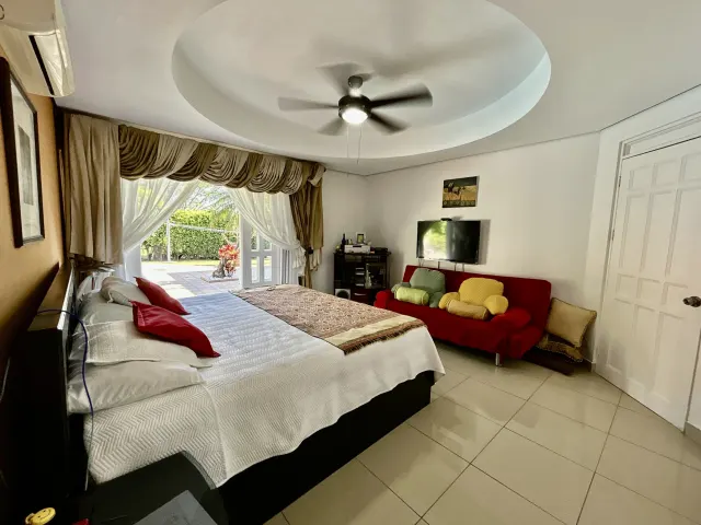 Casa en venta en Hacienda Los Reyes