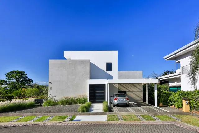 Se vende Casa minimalista en Hacienda Los Reyes