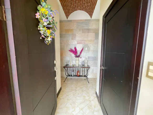 Preciosa casa en condominio Santo Domingo.