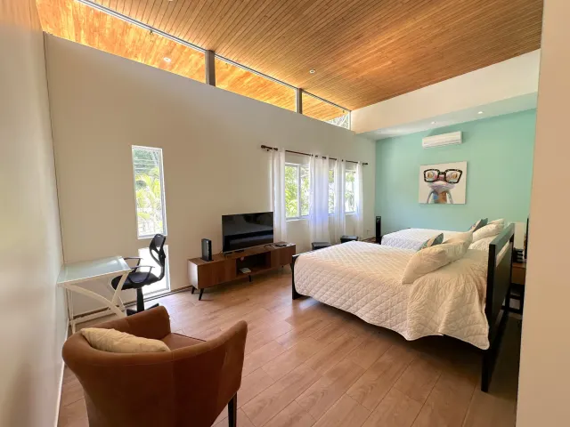 Villa de Lujo Frente al Mar en Alquiler en Playa Tivives, Costa Rica