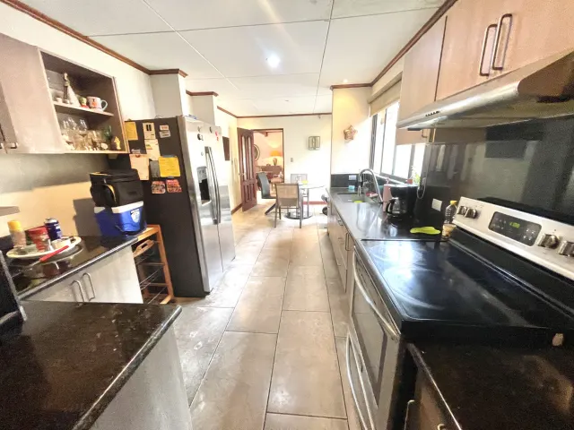 Casa con vistas y piscina privada en venta Escazu