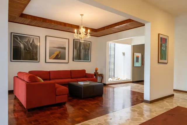 Casa de Una Planta en Venta – Los Laureles, Escazú | Ubicación Privilegiada, Vistas Panorámicas