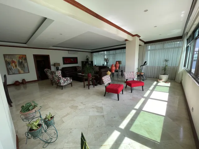 Elegante apartamento en venta Escazu Trejos Montealegre