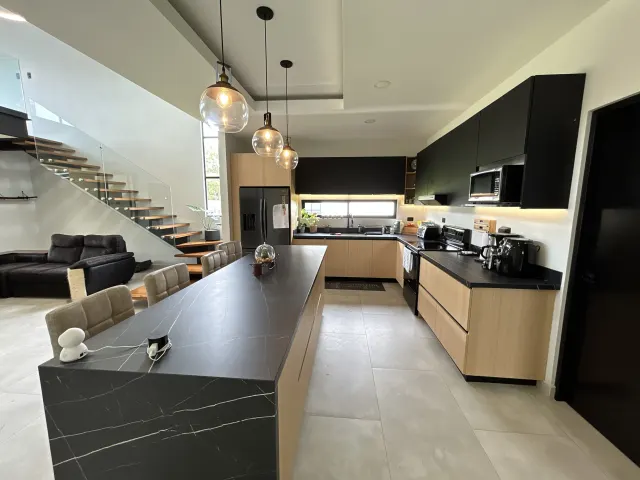 Hermosa casa moderna en Condominio, La Guácima, Alajuela