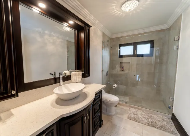 Lujosa casa colonial en venta en la exclusiva comunidad Monteran, Curridabat