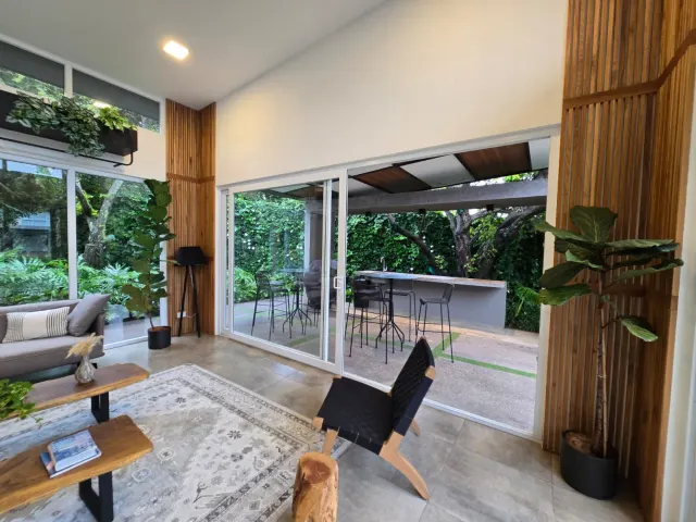 Casa en Alquiler en Elements Lindora – Moderna, Amueblada y Espaciosa