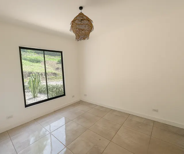 Casa Moderna en Venta Cerca de Playa Conchal, Flamingo y Playa Grande | Santa Cruz, Guanacaste – $235,000