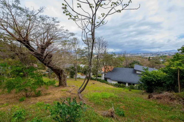 Lote Exclusivo con Vistas Panorámicas en Hacienda El Cocoy, Guachipelín – Privacidad, Lujo y Ubicación Estratégica