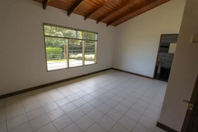 Casa en venta Santa Ana Piedades 2650m2