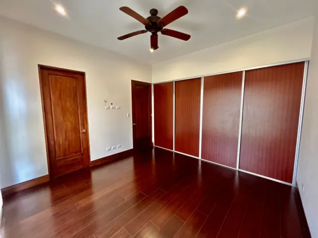 Encantadora Casa en Condominio en Lindora, Santa Ana