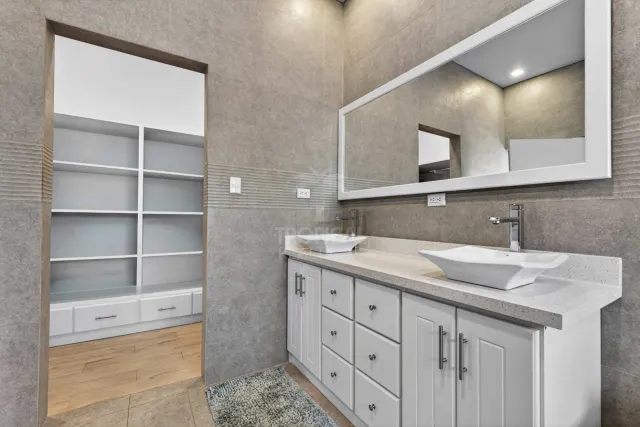 Townhome de Lujo en Venta en Rancho Villa Real | Amueblado, Esquinero y a Minutos de Tamarindo