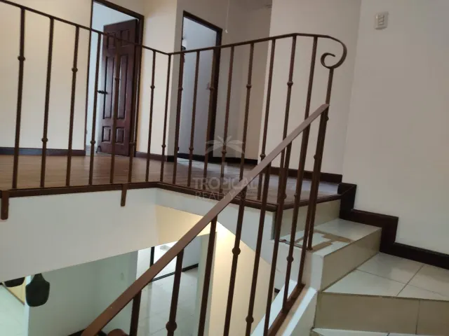 Casa Independiente en Venta en Rohrmoser con 4 Habitaciones