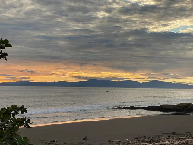Casa frente a playa con piscina propia Tivives