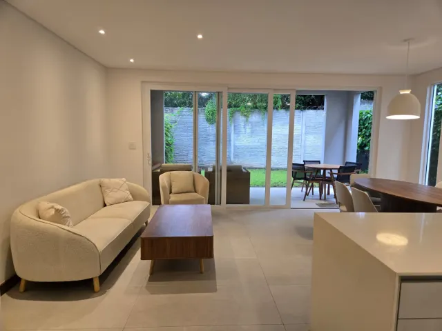 Casa en Alquiler en Elements Lindora – Moderna, Amueblada y Espaciosa
