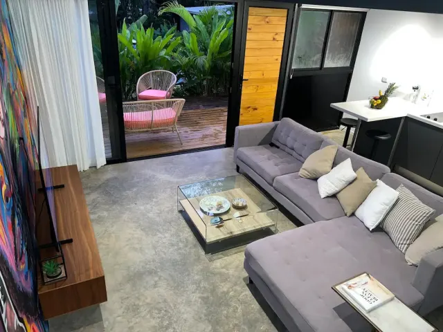 Hermosa casa moderna de 1 habitacion a pasos de la hermosa Playa Malpais
