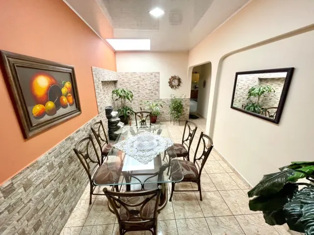 Rohrmoser Roma, Pavas casa en venta con apartamentos