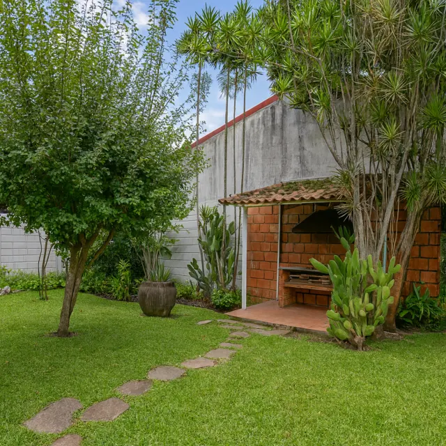 Casa de Una Planta en Venta – Los Laureles, Escazú | Ubicación Privilegiada, Vistas Panorámicas