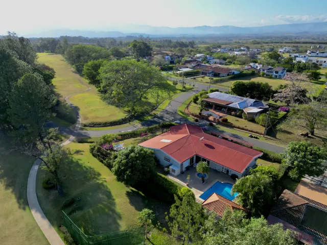 Casa en venta en Hacienda Los Reyes