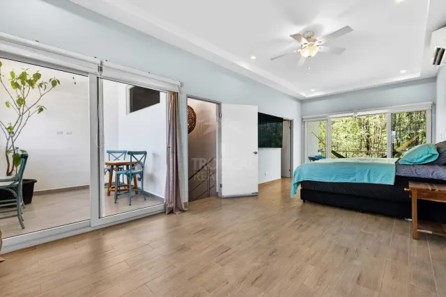 Townhome de Lujo en Venta en Rancho Villa Real | Amueblado, Esquinero y a Minutos de Tamarindo