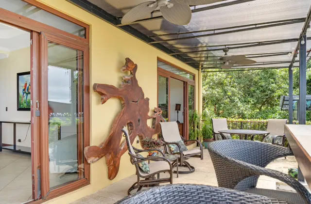Playa Hermosa Jaco casa en venta