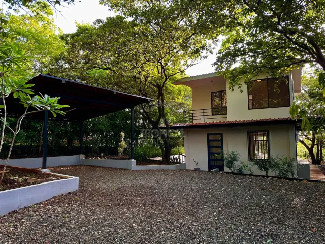 Casa en Venta Cerca de Playa Avellanas – Piscina Privada y Potencial Airbnb en Guanacaste