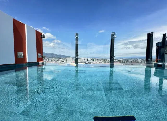 Penthouse moderno en Barrio Escalante – | Vida urbana con vista panorámica