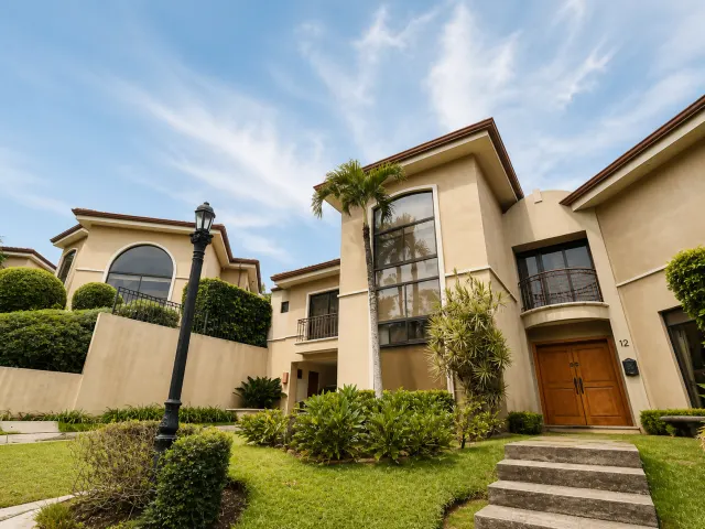 Luxury Home for Sale in Los Pinos Gated Community, Jaboncillos – Escazú | Panoramic Views & 24/7 Security