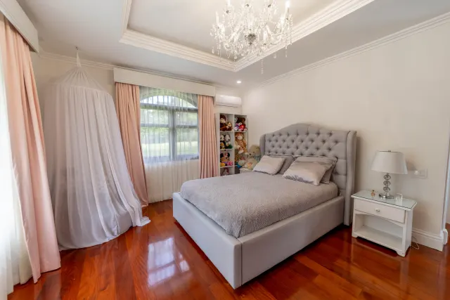 Lujosa casa colonial en venta en la exclusiva comunidad Monteran, Curridabat