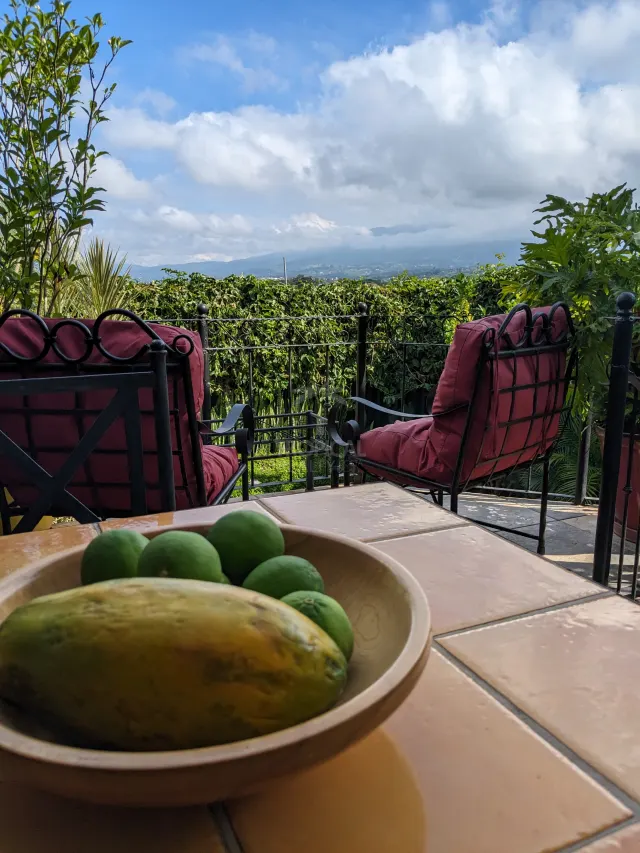 Propiedad con 2 Casas y Vistas a las Montañas – Excelente Potencial para Airbnb, Hospedaje o Retiro Vacacional