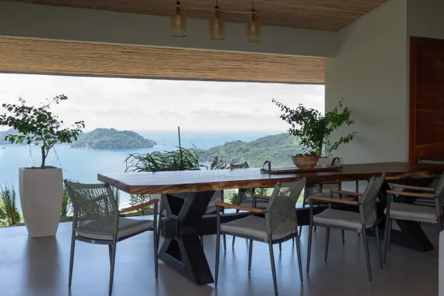 Casa de Lujo con Piscina Infinita y Vistas 360° en la
