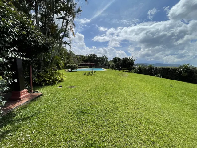 Santa Ana Piedades casa de una planta con 10.763m2