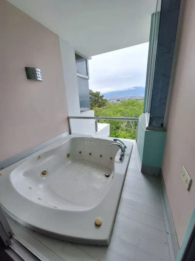 Apartamento amueblado en alquiler Escazú