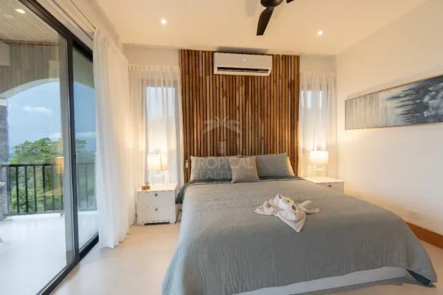 Casa de Lujo con Piscina Infinita y Vistas 360° en la