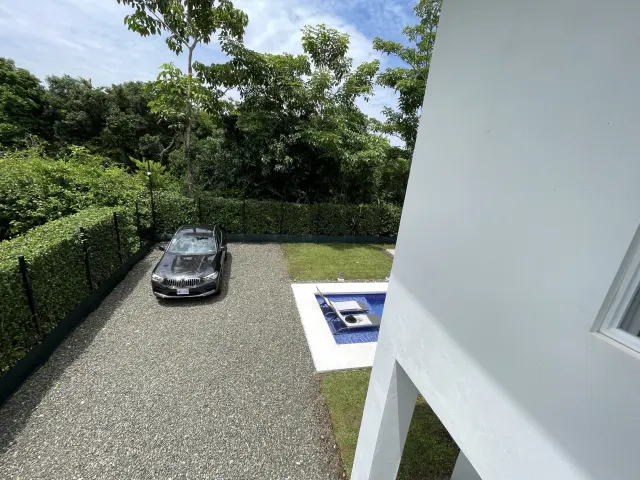 Casa de Playa Moderna en Venta Cerca de Playa Palma, Parrita