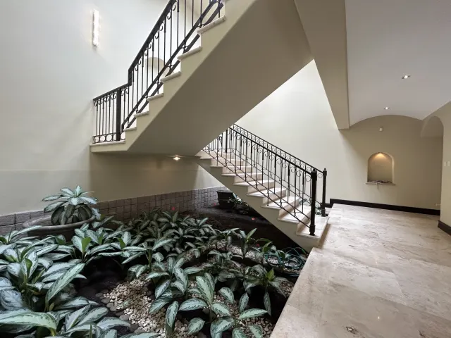 Se vende amplia casa en Condominio Villa Real