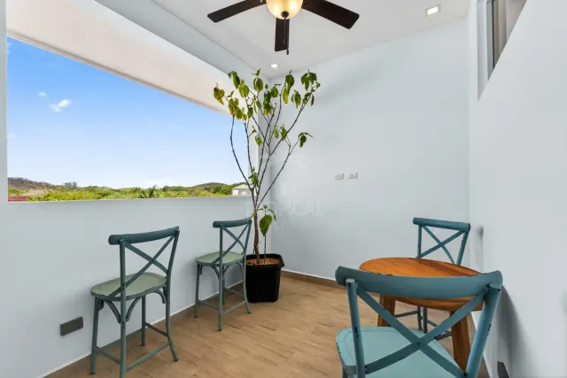 Townhome de Lujo en Venta en Rancho Villa Real | Amueblado, Esquinero y a Minutos de Tamarindo