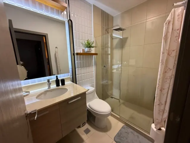 Casa Moderna de 3 Habitaciones en Escazú Urbano– Cerca de Multiplaza y Ruta 27 | $250,000 USD