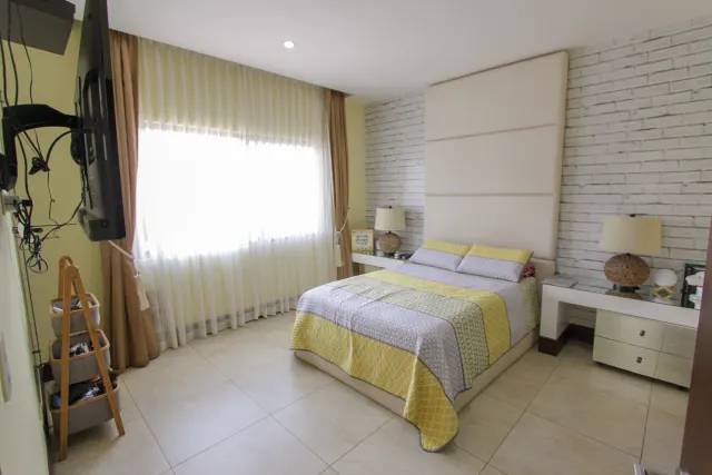 Casa en Venta en Lomas del Valle, Alto de Las Palomas – 3 Habitaciones con Amenidades de Lujo