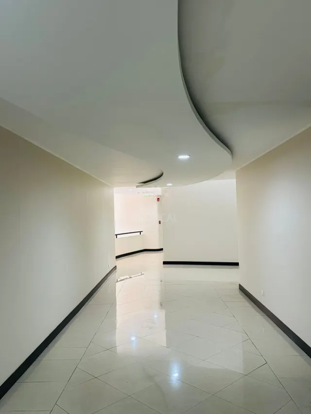 Penthouse de 1 Planta en Avalon Country, Santa Ana – $240,000