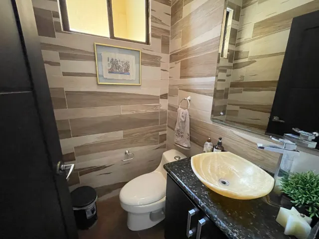 Preciosa casa en condominio Santo Domingo.